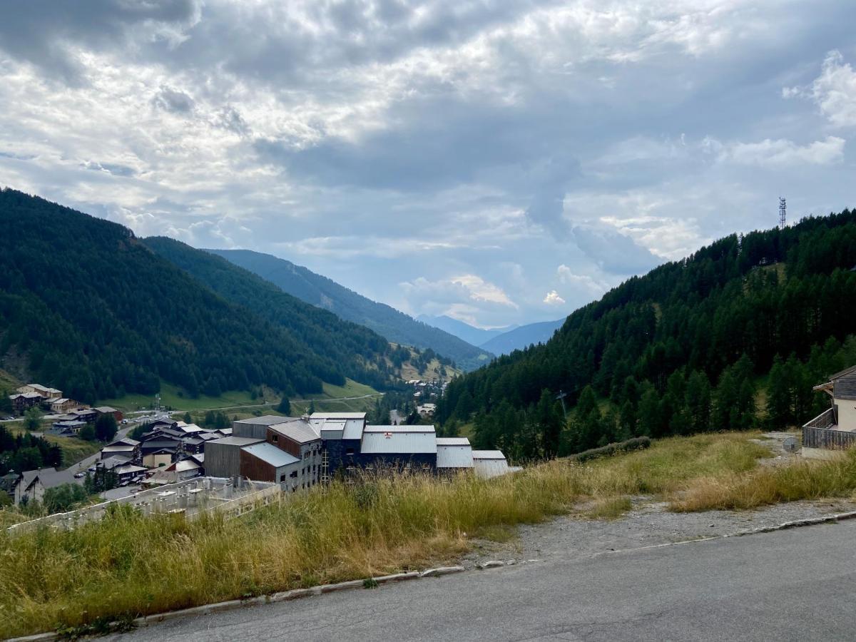 3 Pieces La Foux D Allos Vue Montagne Et Station Exterior photo